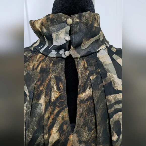 Women's Mock Neck Animal Print Short Sleeve Top, Size M EUC Lined Festival - Picture 6 of 8